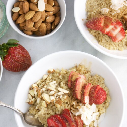 strawberry quinoa breakfast bowl