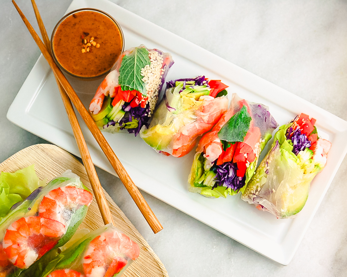 shrimp summer rolls sliced