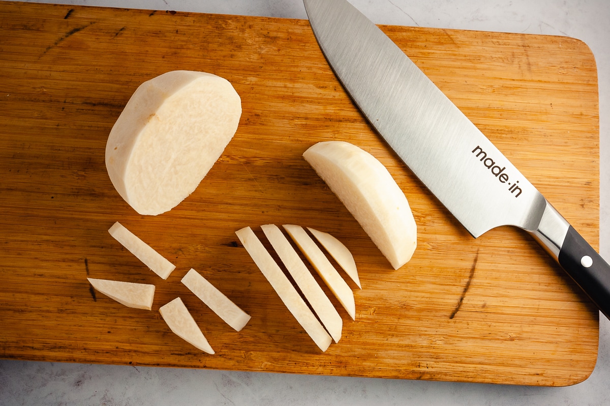 how to cut jicama